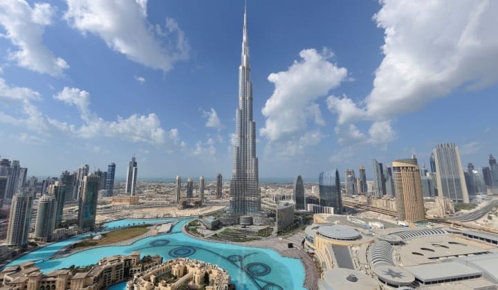 Penduduk Burj Khalifa Berbuka Puasa Dengan 3 Waktu Berbeza, Paling Atas Paling Lambat! (2)